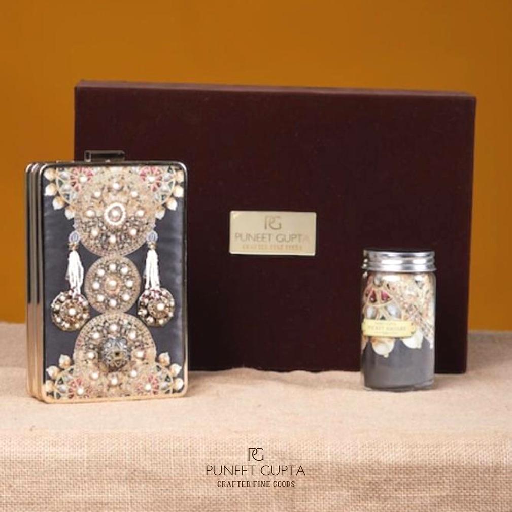 Image Credit: Instagram/PuneetGuptaInvitations 