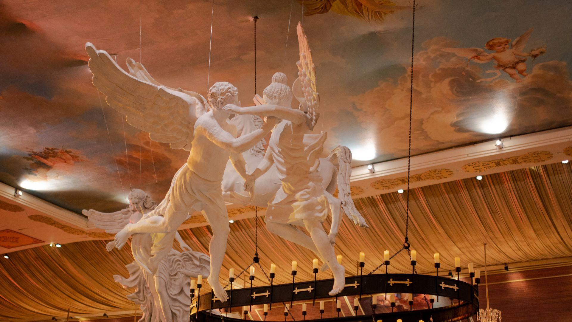 Lifelike Installations