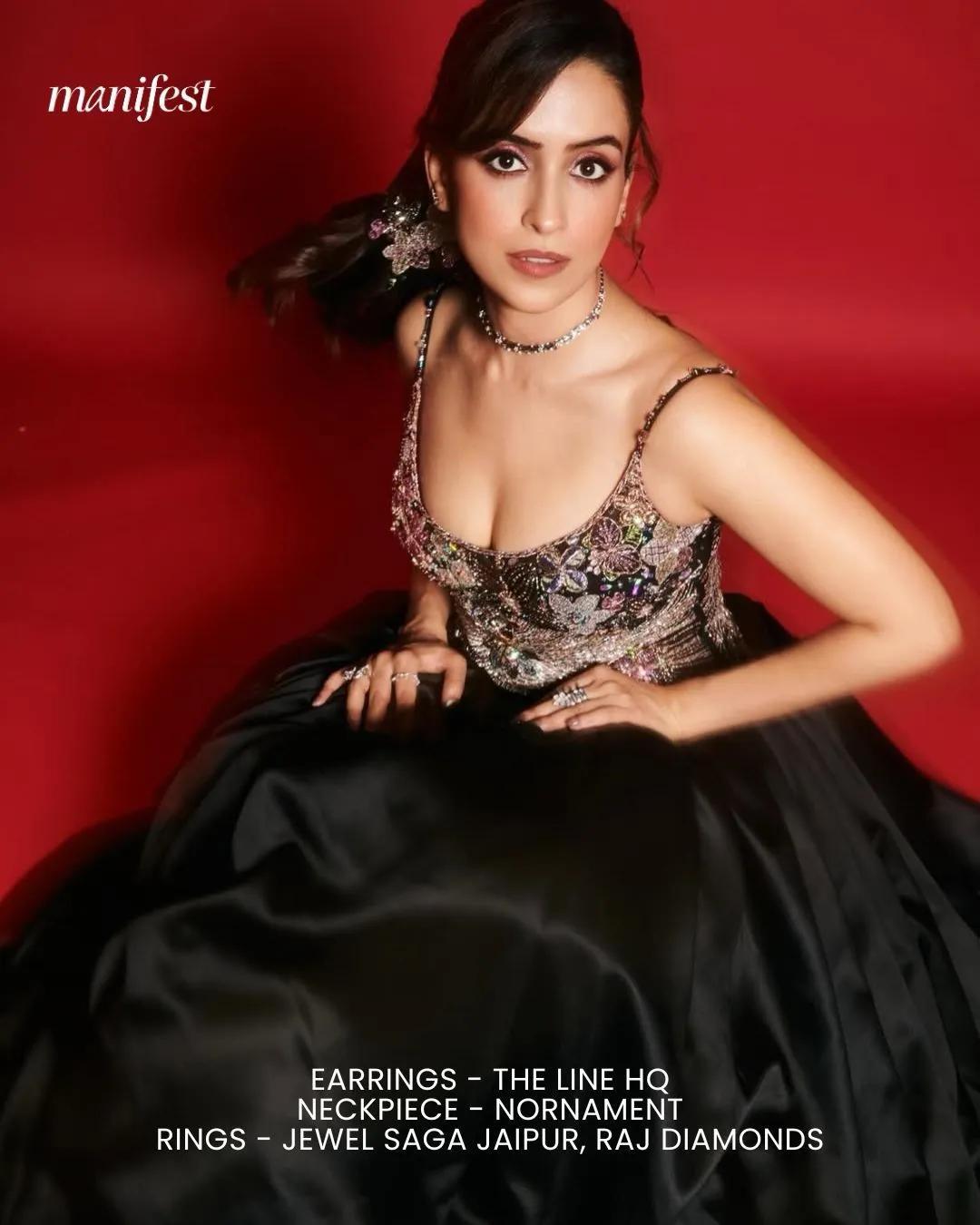 Sanya's sparkling Evening Glamour