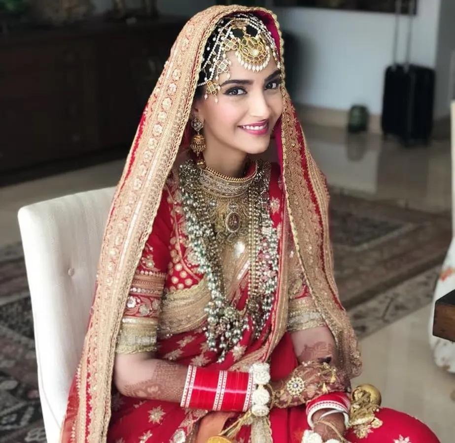 Sonam Kapoor skipped the nose ring