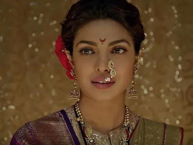 Priyanka Chopra wearing the Chandrakor Bindi in the movie 'Bajirao Mastani'