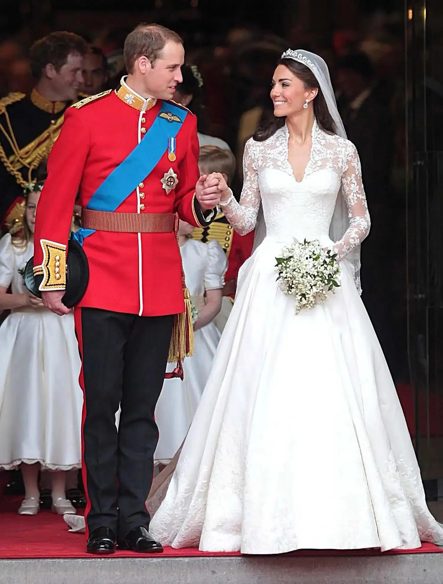 063025-celeb-brides-embed-kate-middleton-19ef1e0b2a5244e7bc32c26a47a105a8_2_11zon