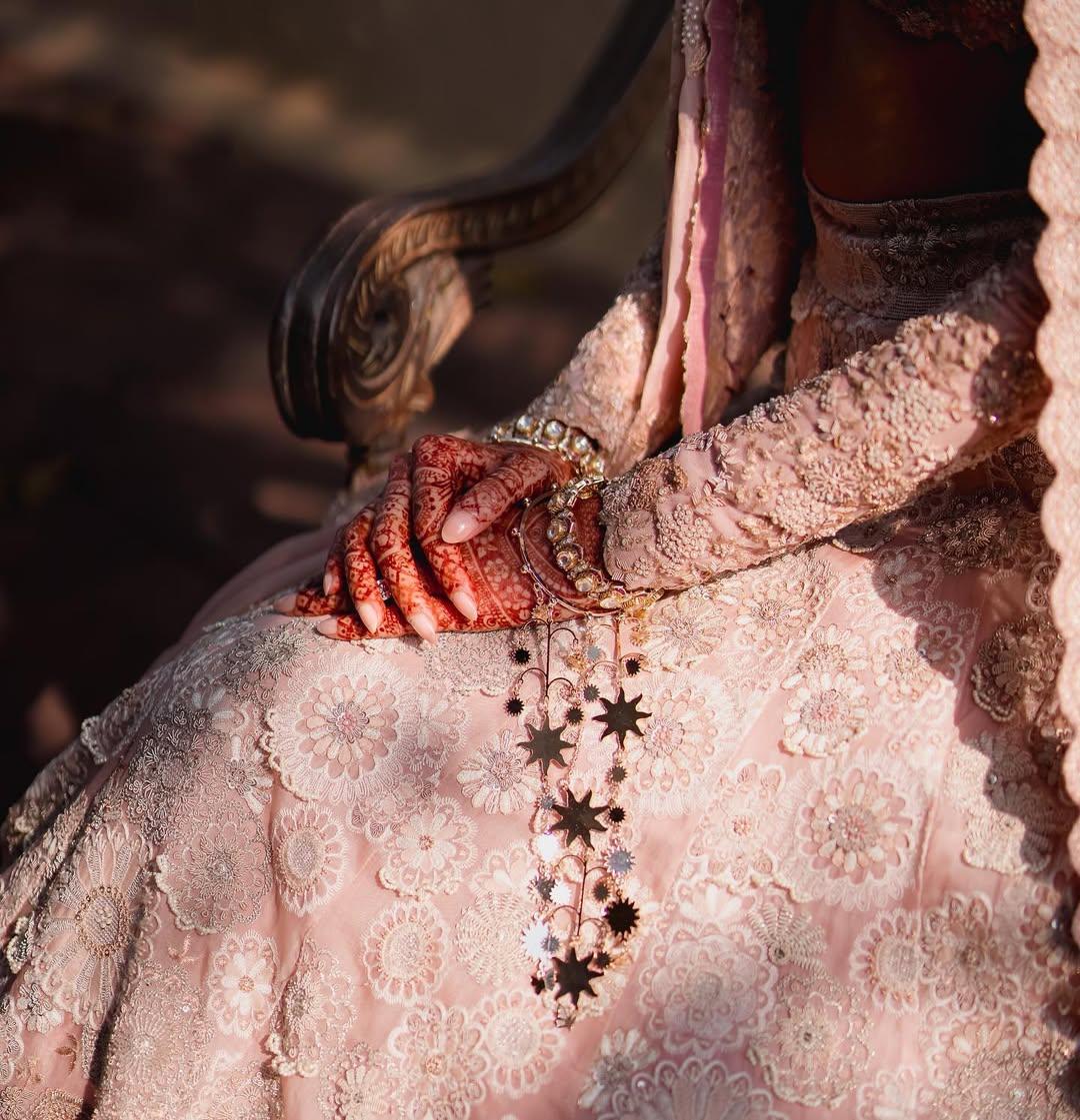 Athiya Shetty's dainty Kaliras