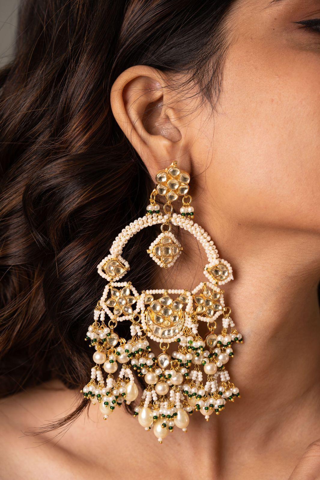 Tanushree Oversized Kundan Chandbalis