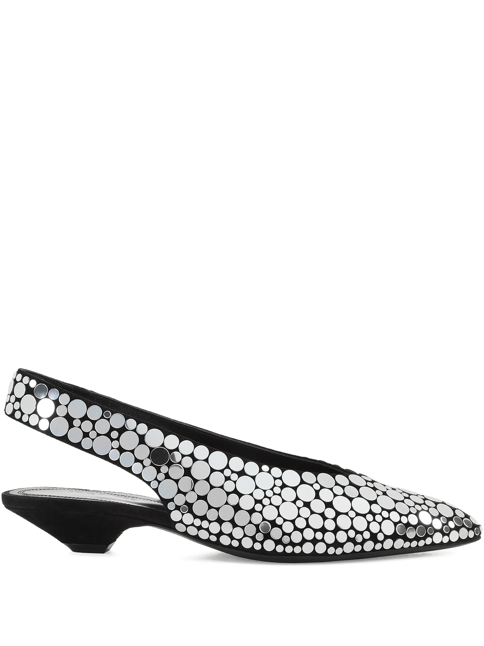 31661050_63132323_2048_2_11zon