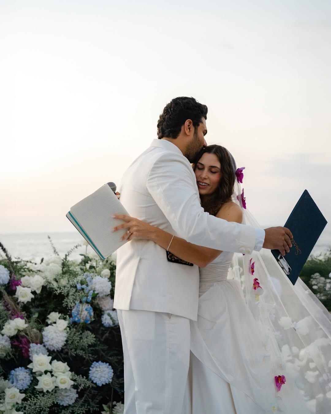 How do we put into words the dreamiest wedding of our favourites, @clauroblesgil & @prvkhvr Bei (2)