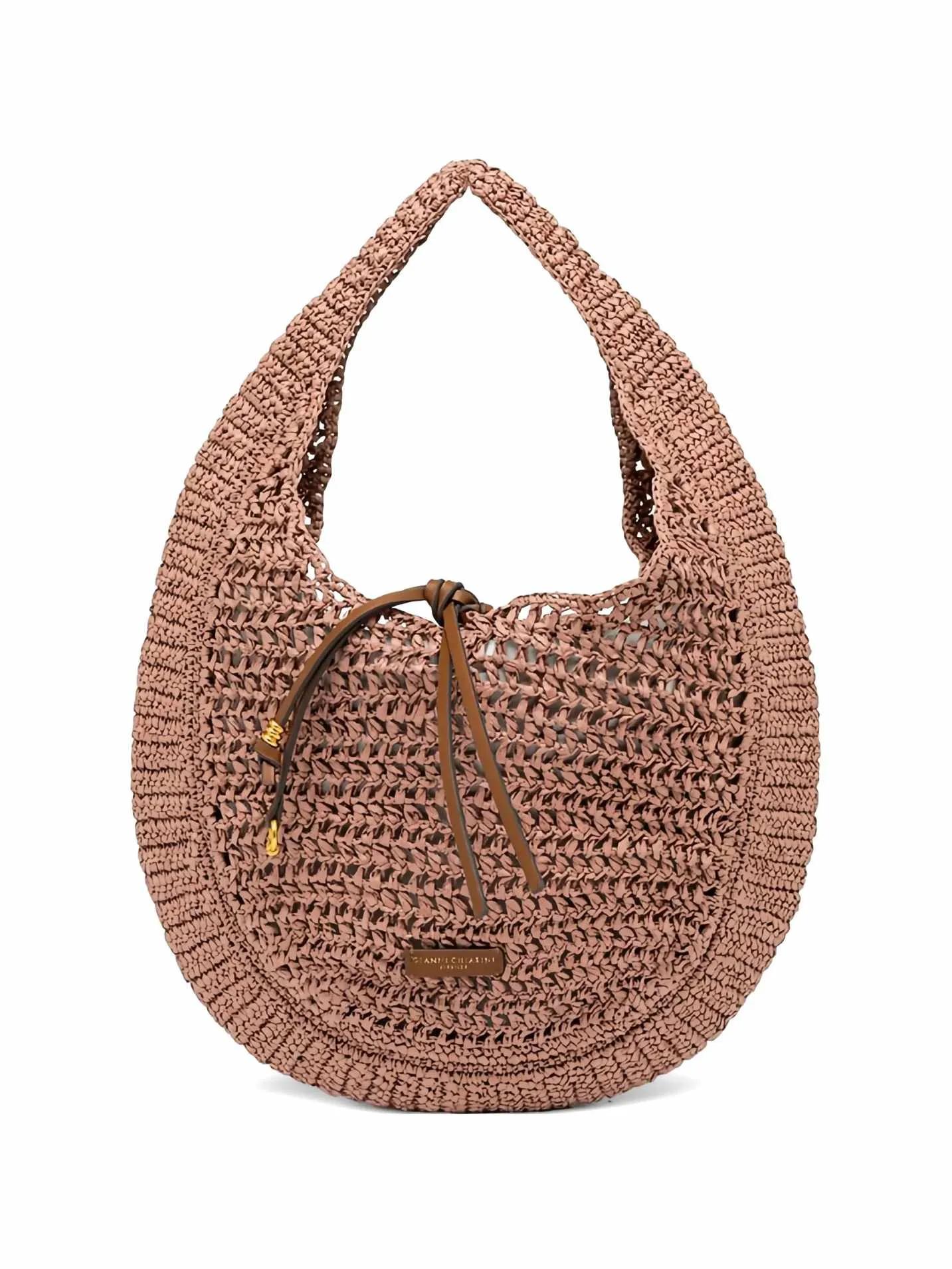 35171035_66557567_2048_6_11zon