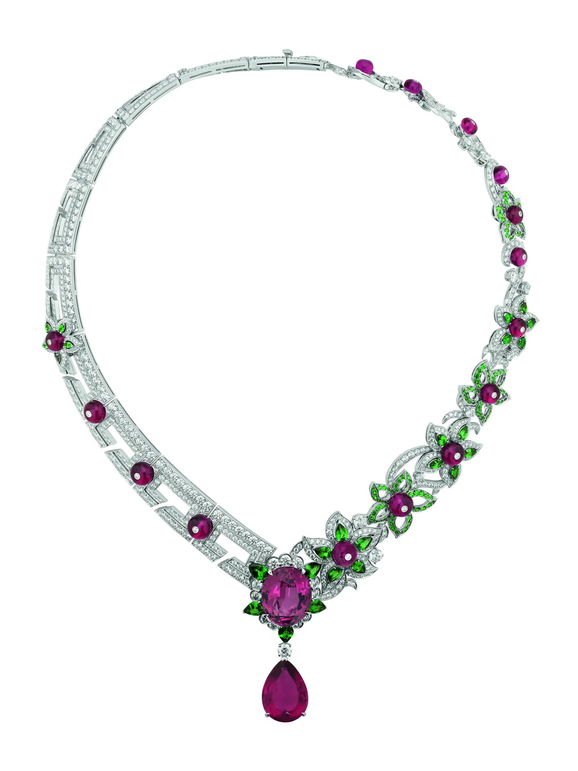 Gucci's Labirinti Necklace