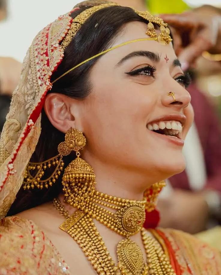 Rashmika Mandanna wearing the Kalyanam Tilakam or the Telugu-style bindi on her wedding day