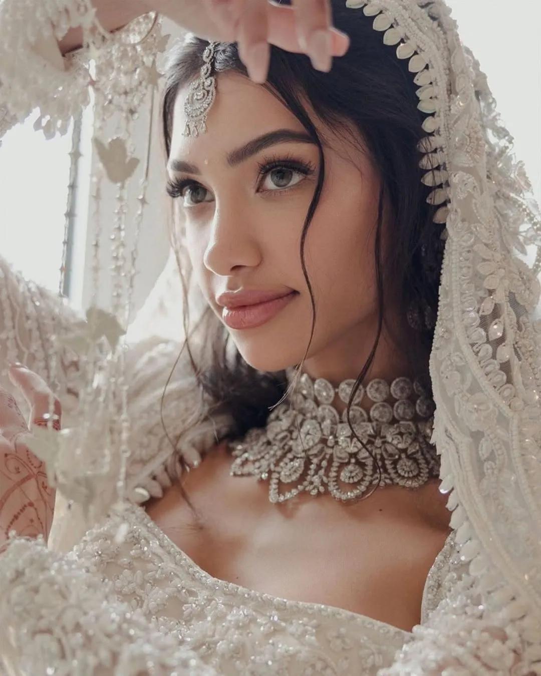 Alanna Panday skipped the nose ring